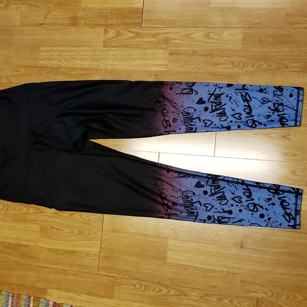 Fabletics Demi Lovato graphitti leggings M